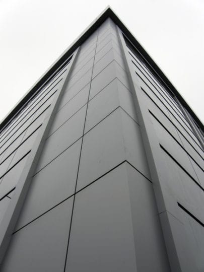 Облицовка фасада здания композитными панелями